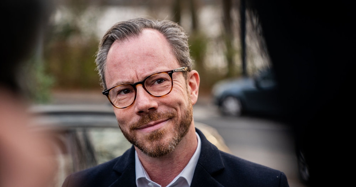 Venstre går frem efter melding om Ellemann-comeback